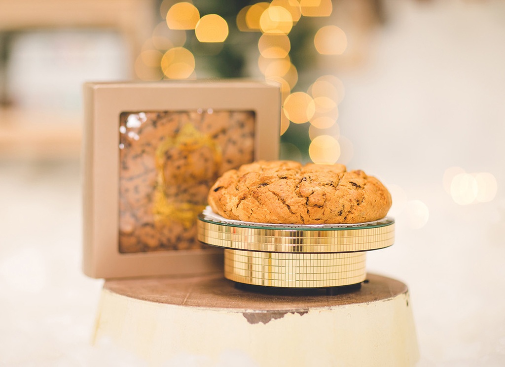 Panettone basso genovese con fichi e noci